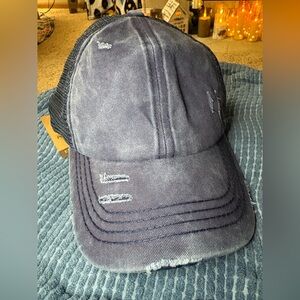 ✨NWT Black Distressed Hat w ADJUSTABLE STRETCH BACK PONY CAP!